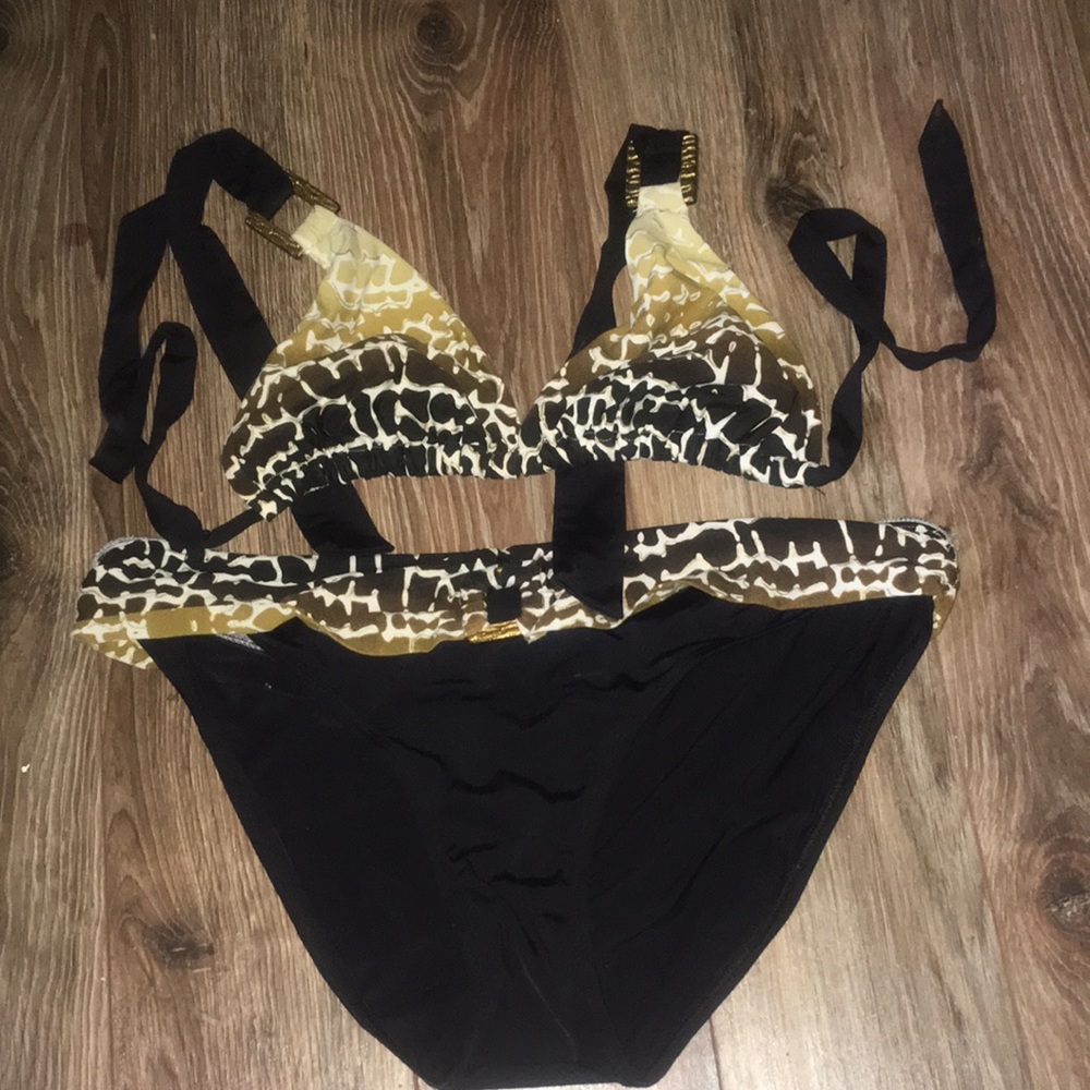 Skye 2 piece bikini swim suit size large